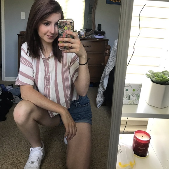 Meet your Posher, Sarah - Picture 1 of 4